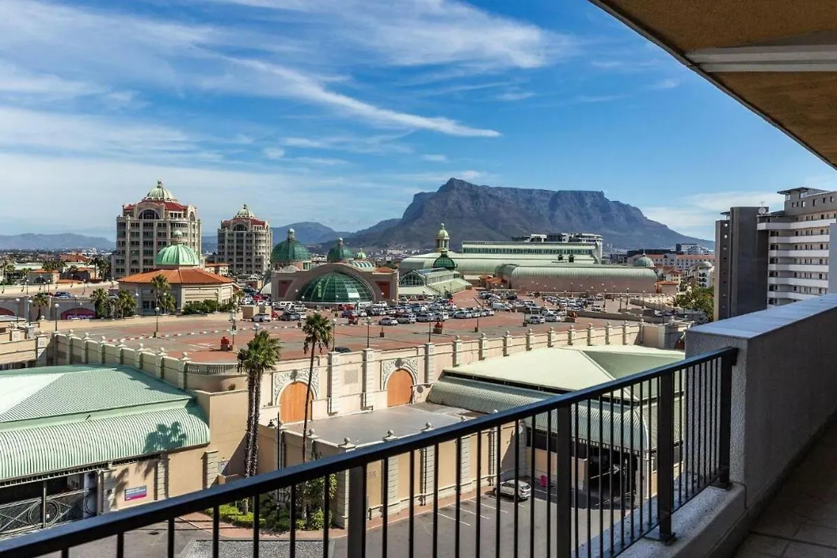 Waters Edge Luxury Apartment Century City Cape Town