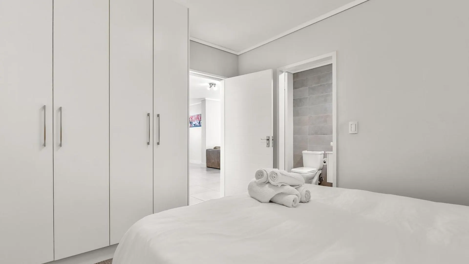 Waters Edge Luxury Apartment Century City Cape Town