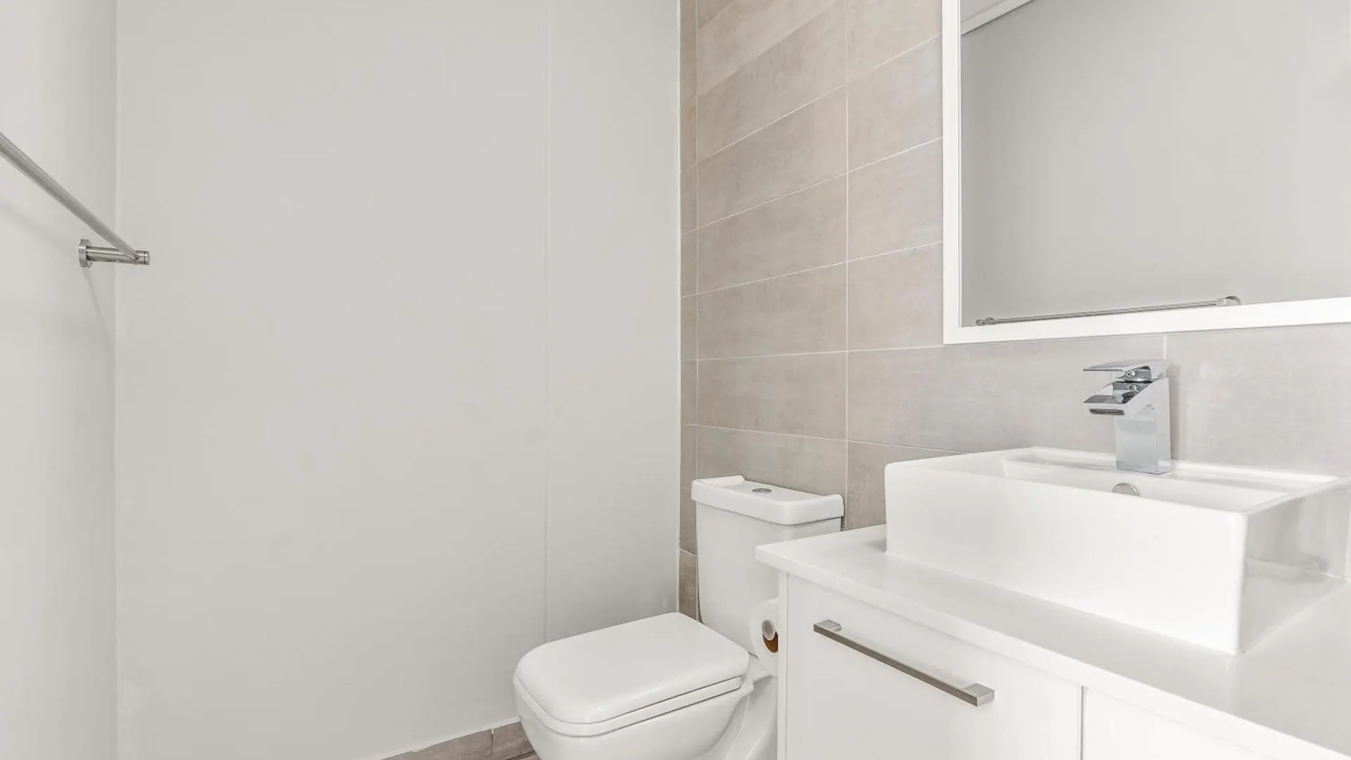 Waters Edge Luxury Apartment Century City Cape Town