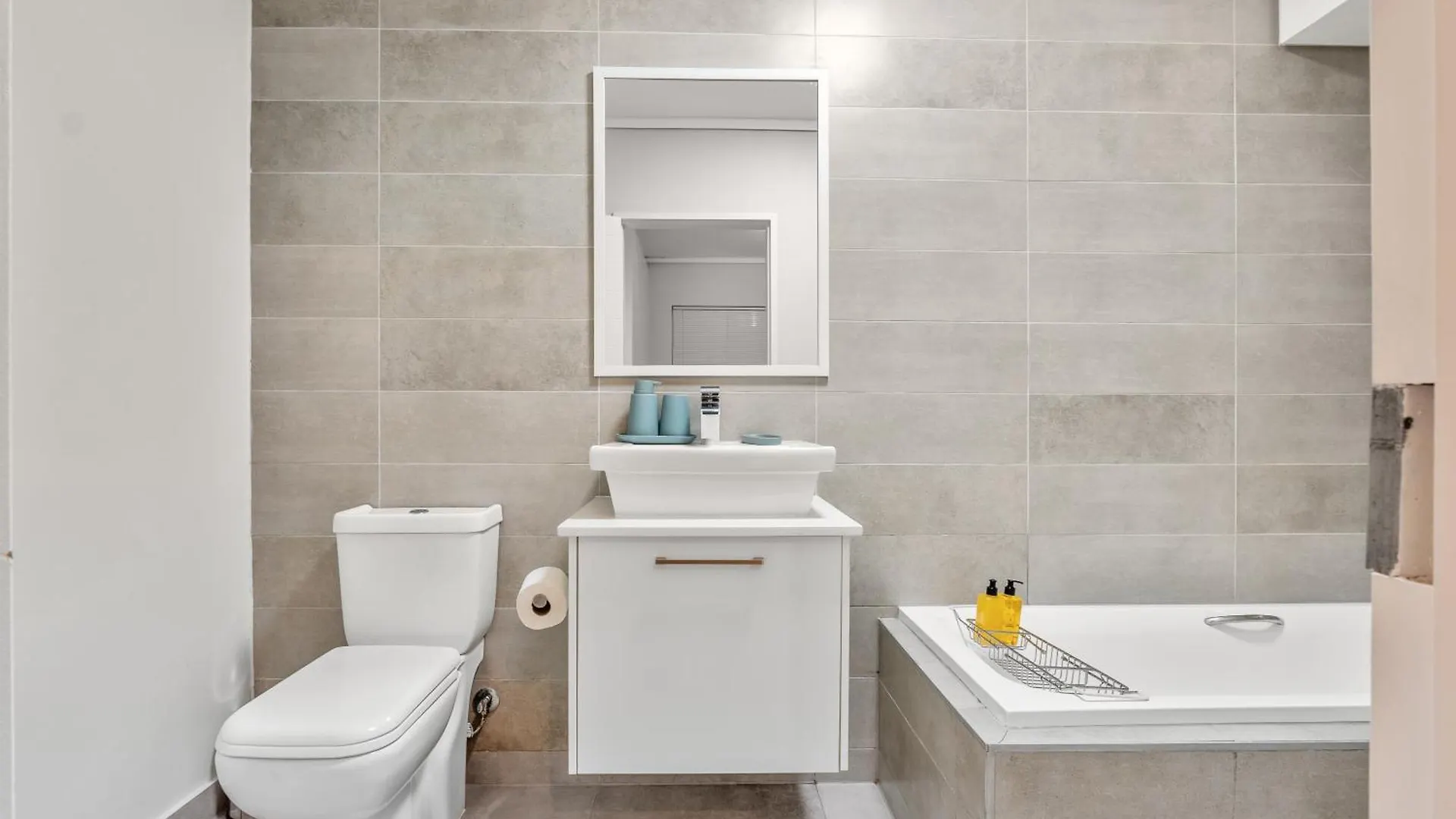 Waters Edge Luxury Apartment Century City Cape Town